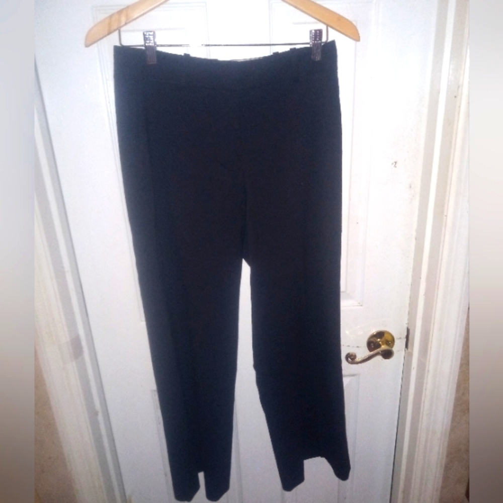 Ann Taylor Black Pant ( Size 4 Petite)
